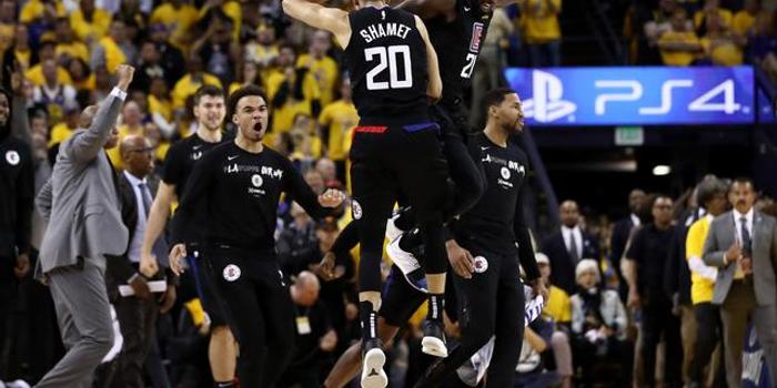 NBA-爱德华兹45分准绝杀尼克斯，森林狼加时逆转登顶东部